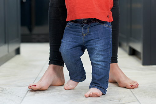 piedi-madri-e-dieta-che-vogliono-camminare