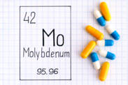 Molibdeno: quali sono i suoi effetti sull'organismo? Fonti alimentari + sintomi di carenza ed eccesso